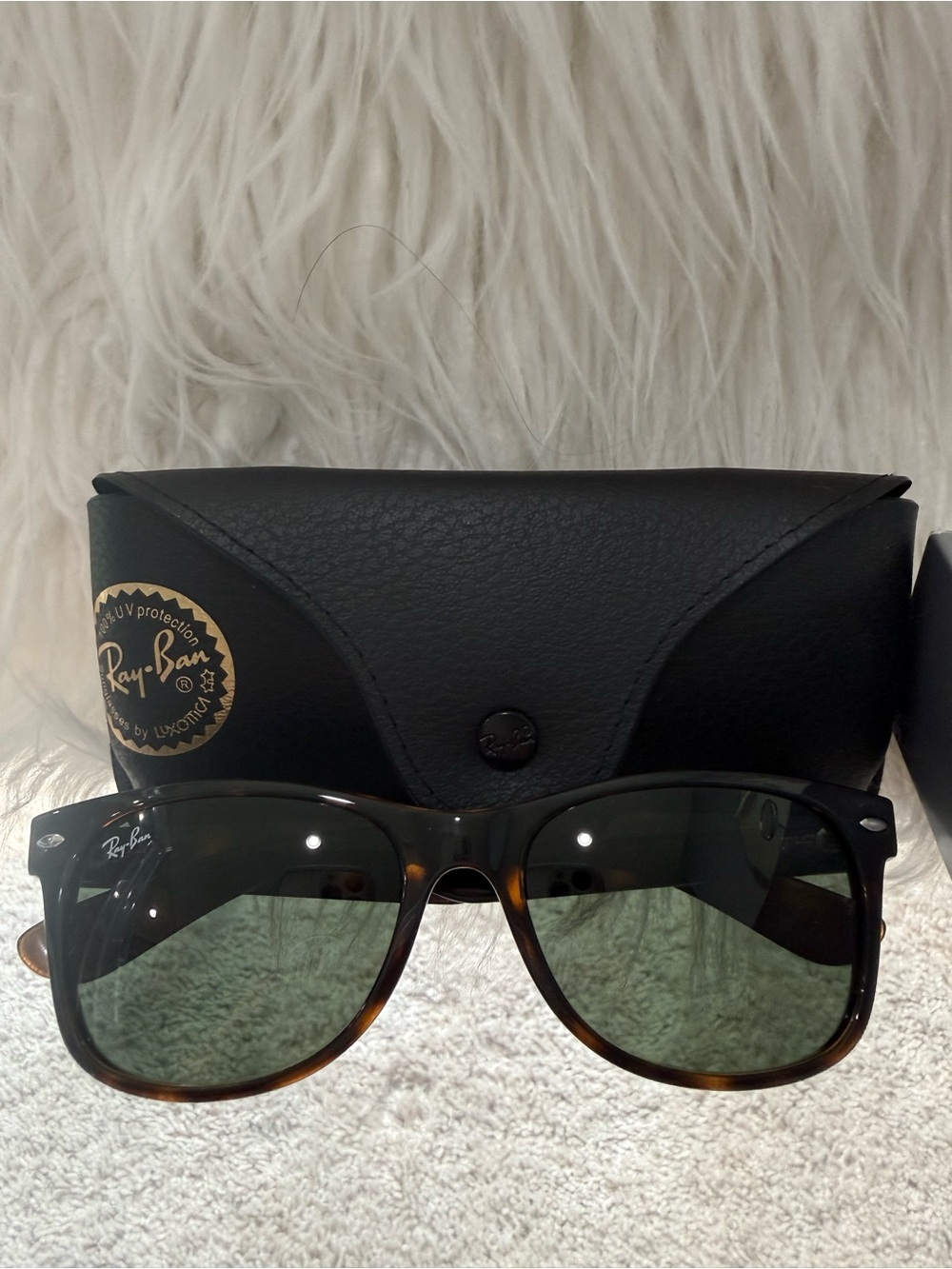 Ray-Ban Unisex New Wayfarer Tortoise Frame with Green Lenses